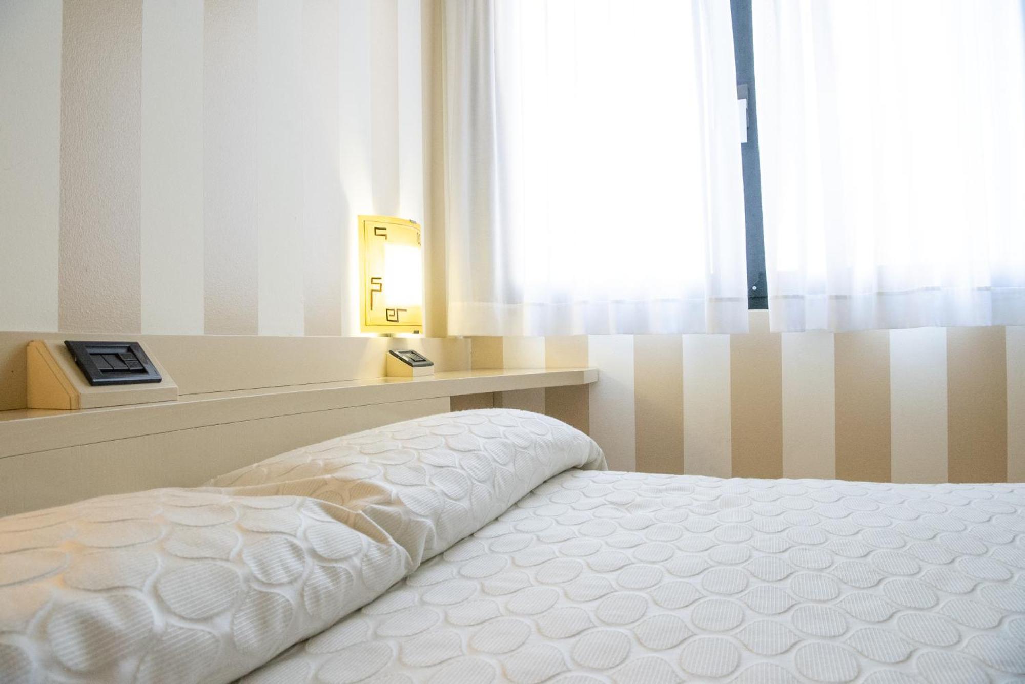 Melas Hotel Merate Eksteriør billede